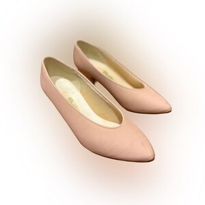 Elegant Dyeables Blush Pink Women's Pumps